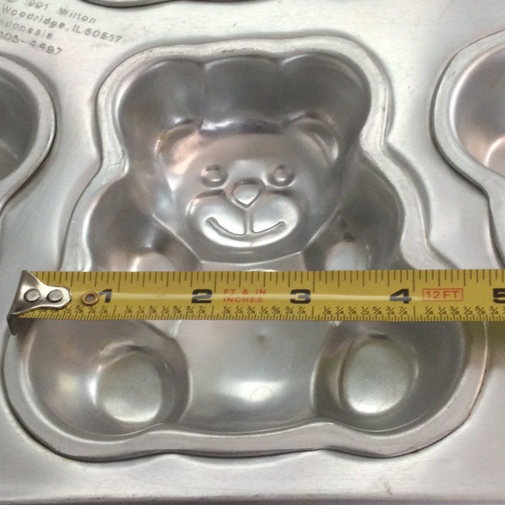 Set of 2 Wilton mini teddy bear cake pans. - Picture 5 of 6